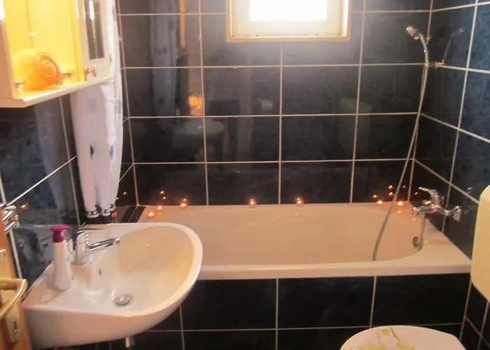 Apartment In With Sea View, Terrace, Air Conditioning, W-lan Hvar Town